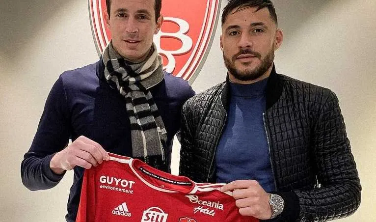 Mercato&nbsp;: Bela&iuml;li revient en L1, Slimani la quitte (officiel)