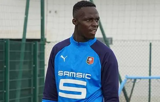 Rennes : décisif sur penalty, Edouard Mendy brille dès sa première !