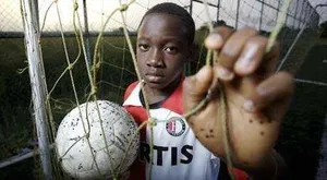 Un jeune Camerounais abandonné en France par un pseudo-agent