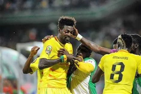 Togo : Agassa claque la porte, Adebayor se fait attendre