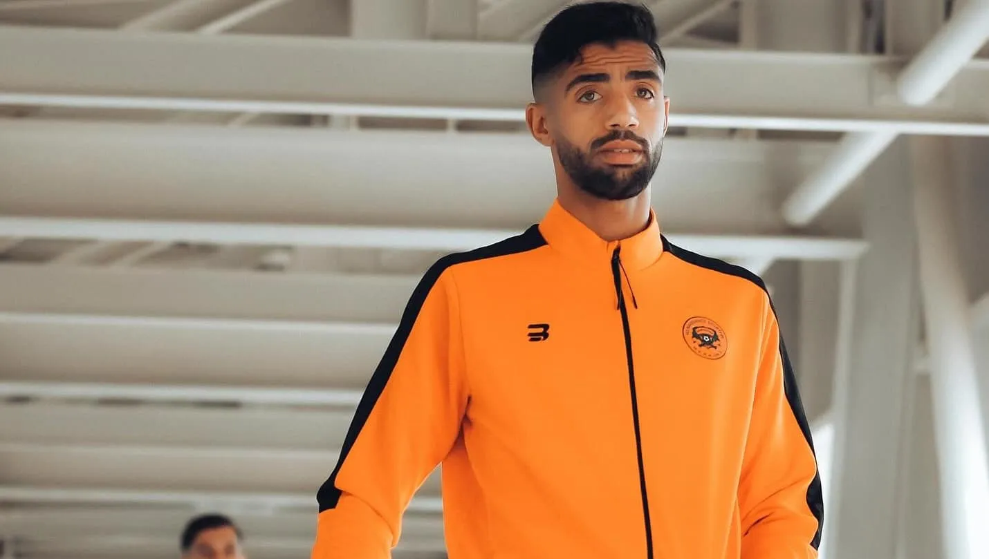 Alg&eacute;rie-Maroc : ses maillots chang&eacute;s &agrave; son insu, Berkane boycotte le match &agrave; Alger !