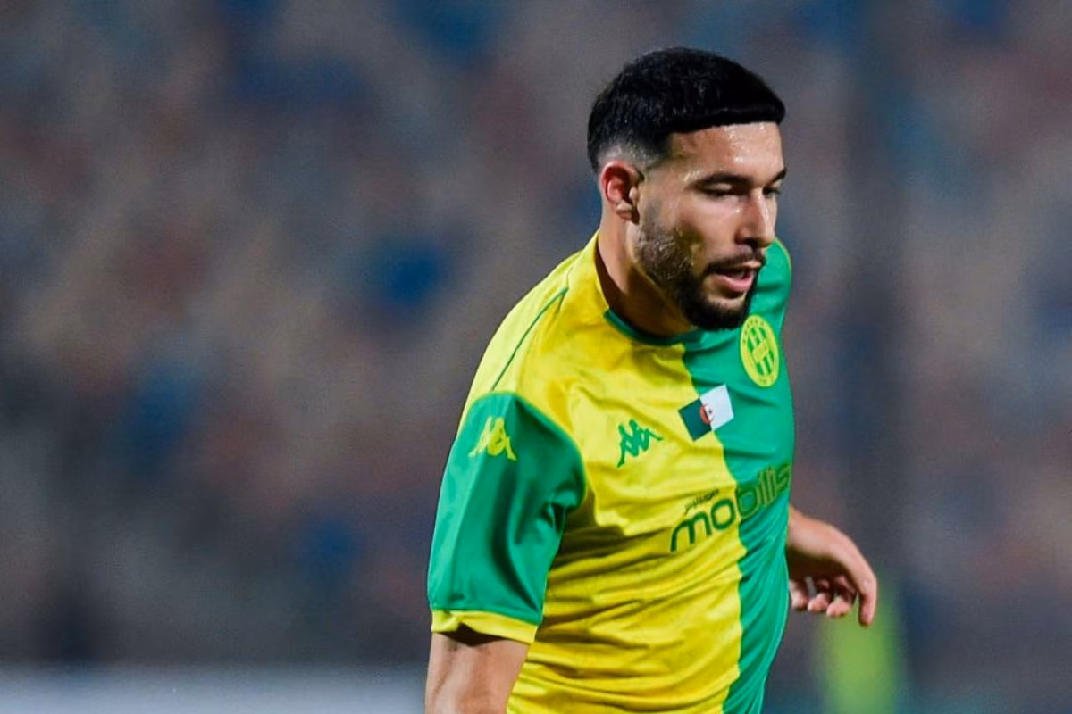 JS Kabylie : sur le d&eacute;part, Mehdi Merghem vers la lanterne rouge de Ligue 2 ?