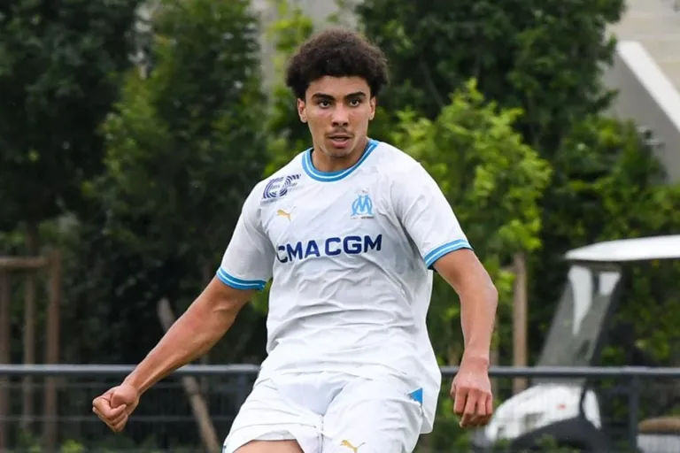 OM : qui est Hilan Hamzaoui, la surprise alg&eacute;rienne d&rsquo;Habib Beye contre Lorient ?