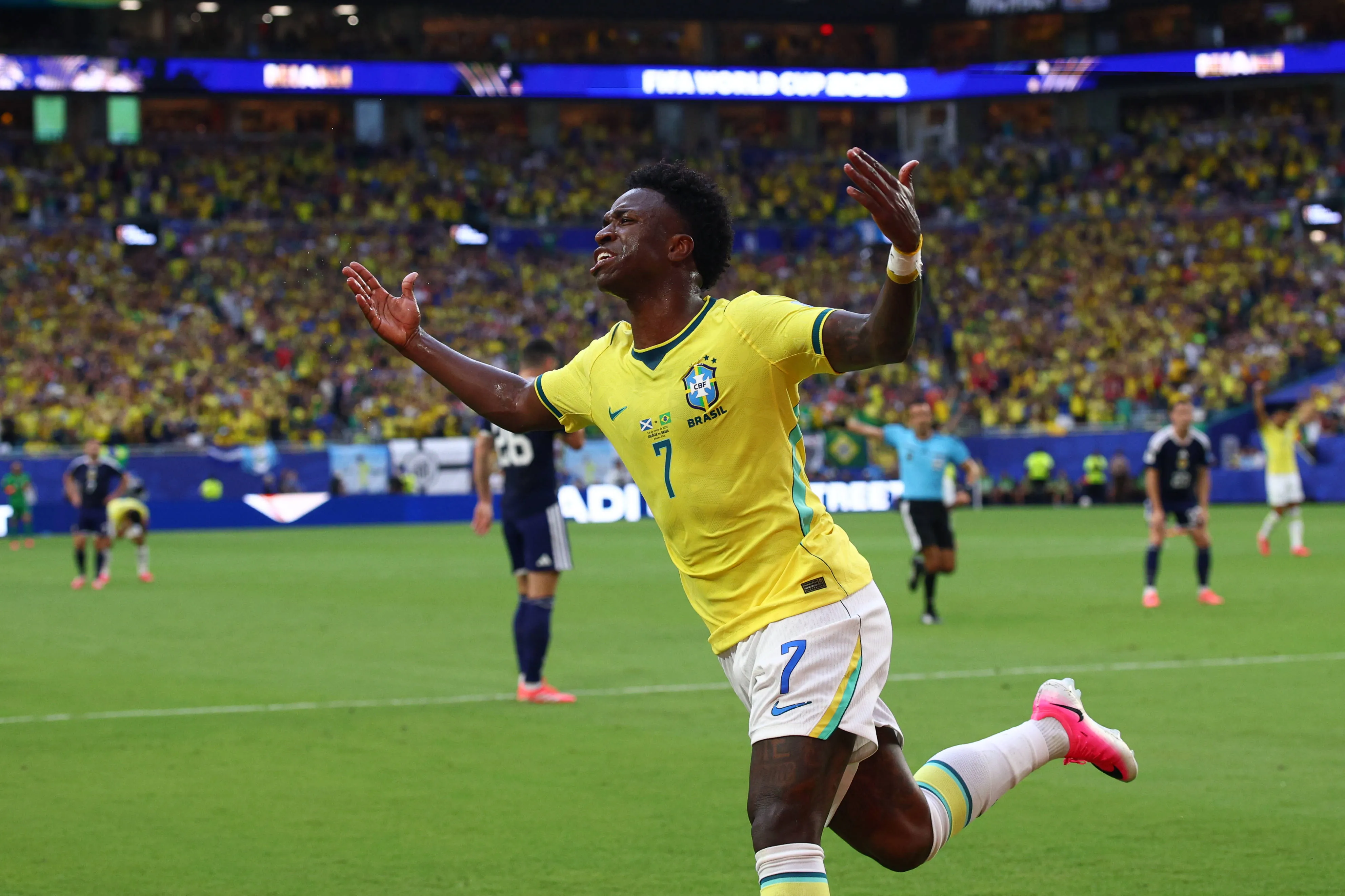 Coupe du monde 2026 : avec un Vinicius d&eacute;cisif et Neymar de retour, le Br&eacute;sil &eacute;crase l&rsquo;&Eacute;cosse et devance le Maroc en t&ecirc;te du Groupe C