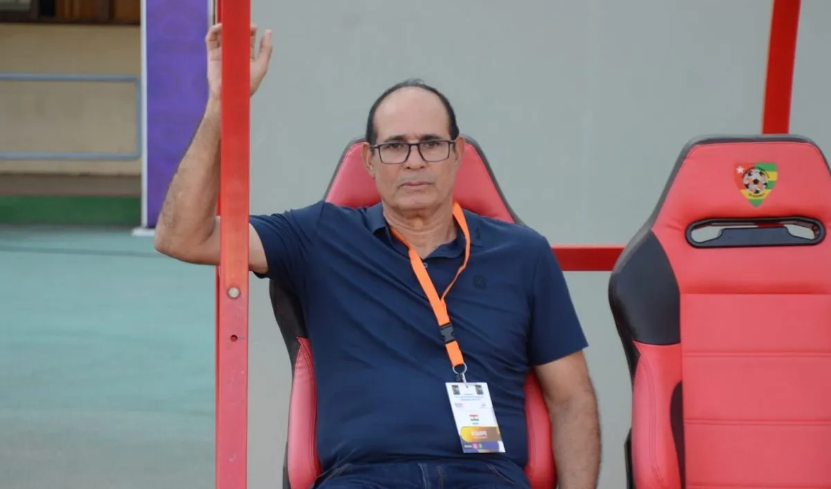 Badou Zaki pr&eacute;vient le Maroc