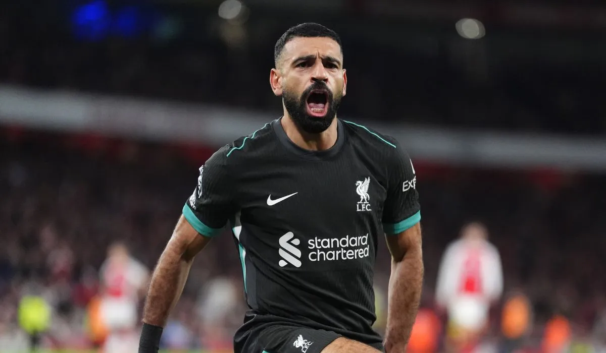 &ldquo;Salah peut faire comme Messi et Ronaldo&rdquo;, mart&egrave;le Slot