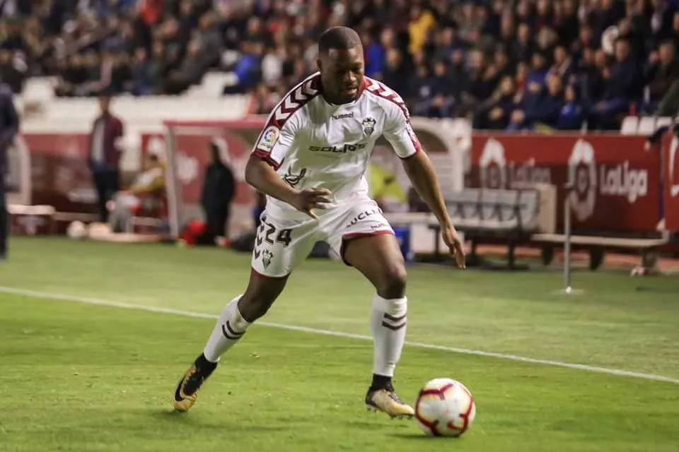 Angola : pas de CAN pour J&eacute;r&eacute;mie Bela (ex-Lens et Dijon)