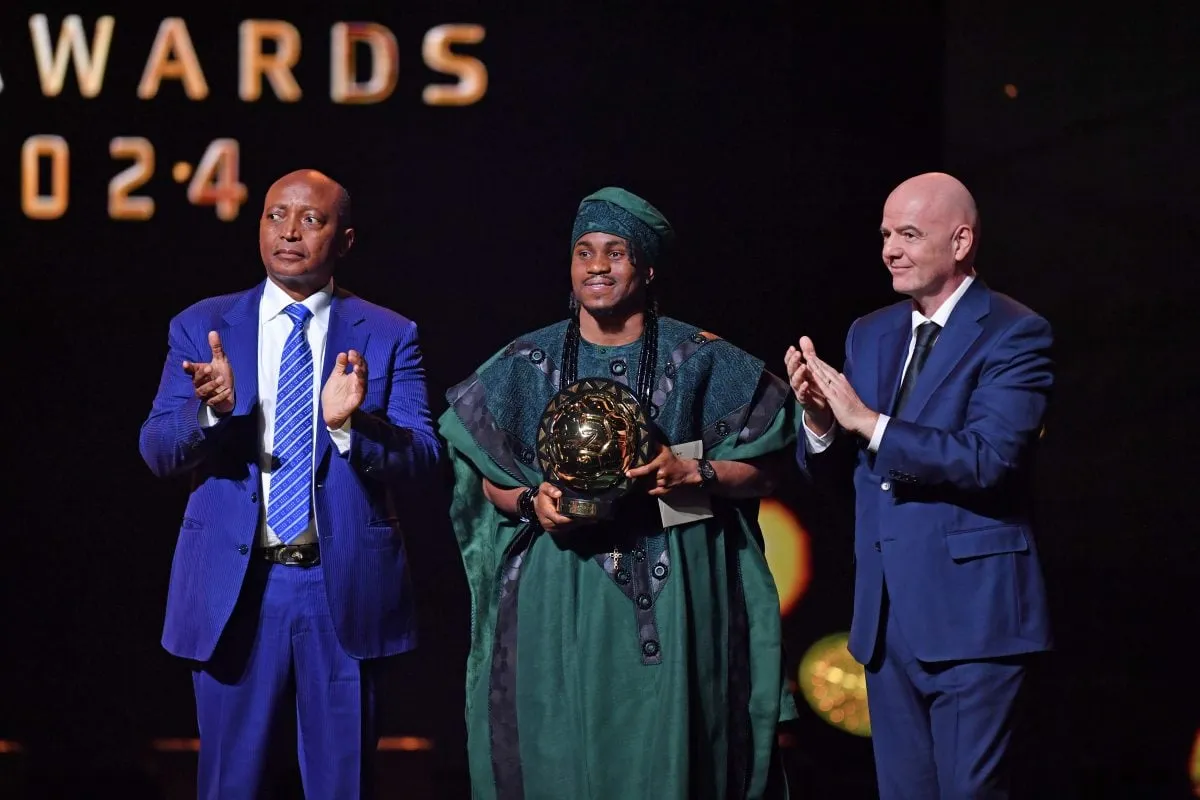 Ballon d&rsquo;Or Africain 2024 : Ademola Lookman sacr&eacute; chez Achraf Hakimi (officiel)
