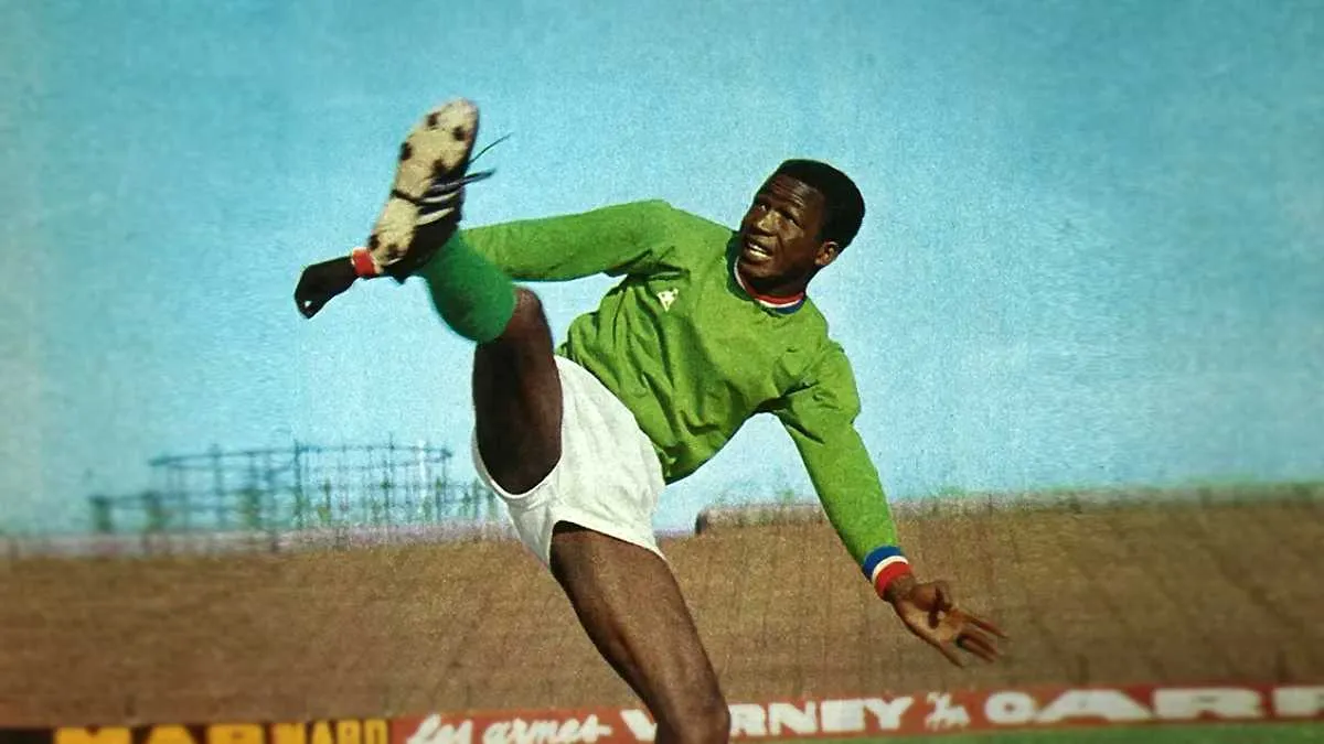 Salif Ke&iuml;ta, la panth&egrave;re noire du football