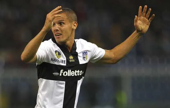Mercato : Mesbah s&rsquo;&eacute;loigne de Sochaux, Mbia pist&eacute; par Naples