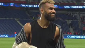 Le PSG sacré, Choupo-Moting arrosé !