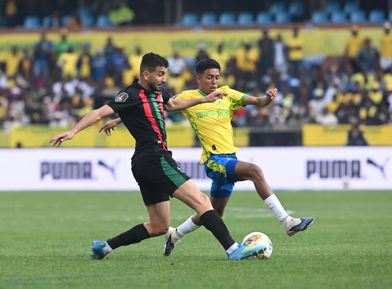 Ligue des champions CAF : nouveau couac avec Ndala et la VAR, la finale Mamelodi-AS FAR interrompue !