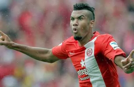 La magnifique majder de Choupo-Moting face au Bayer Leverkusen