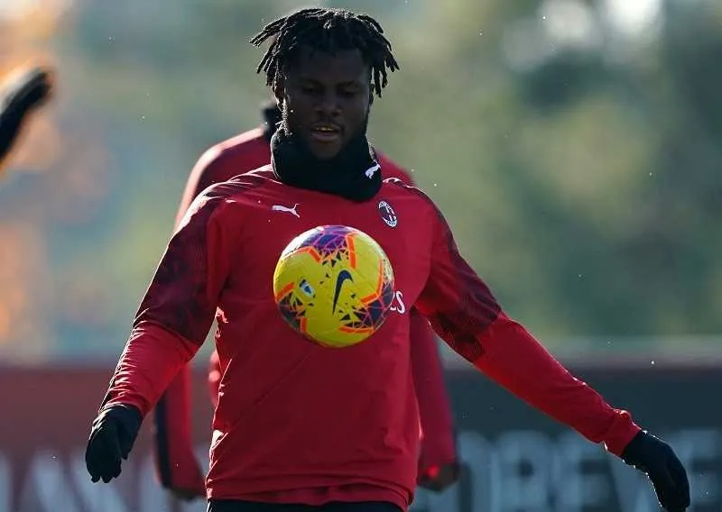 Milan&nbsp;: attendu lundi, Kessi&eacute; toujours bloqu&eacute; en C&ocirc;te d&rsquo;Ivoire&nbsp;!