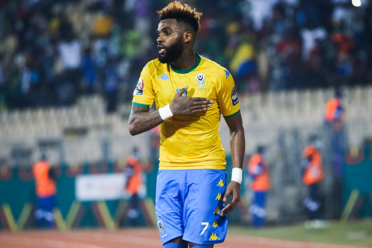 La FIFA prend une d&eacute;cision pour Aaron Boupendza