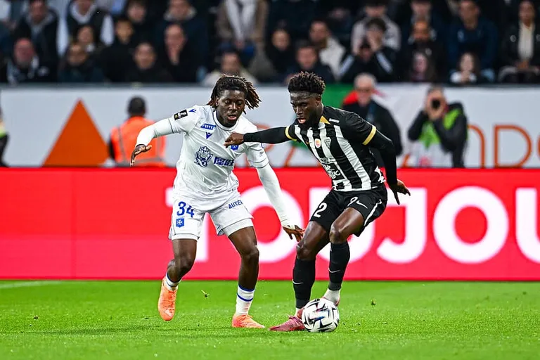 Pronostic Auxerre &ndash; Angers : l&rsquo;AJA a-t-elle encore le temps d&rsquo;&eacute;viter le barrage ? (03/05/2026)