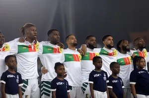 Cameroun : des joueurs payant pour être sélectionnés, les graves révélations d’Alex Song !