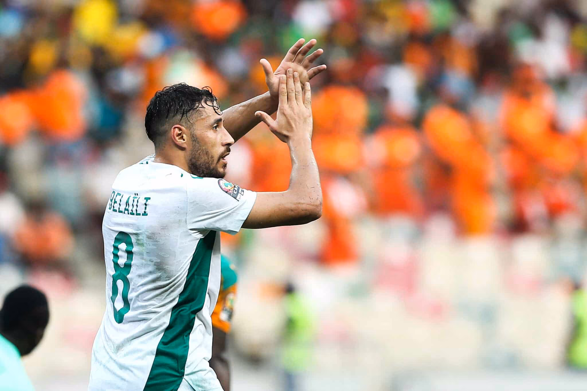 Alg&eacute;rie : une amende pour Bela&iuml;li !