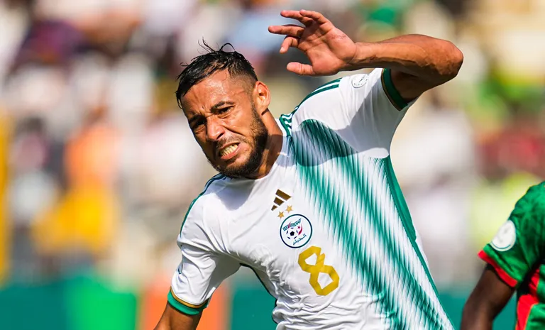 Youcef Belaïli interpellé à sa descente de l’avion !