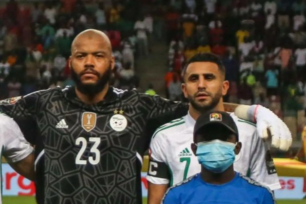 Le r&ocirc;le de Ra&iuml;s M&rsquo;Bolhi dans le transfert de Riyad Mahrez