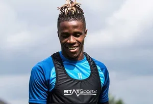 Dribbles : Zaha fait mieux que Messi !
