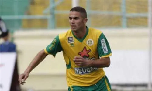 JS Kabylie : l&rsquo;incroyable coup franc d&rsquo;Ali Rial face &agrave; l&rsquo;USMA