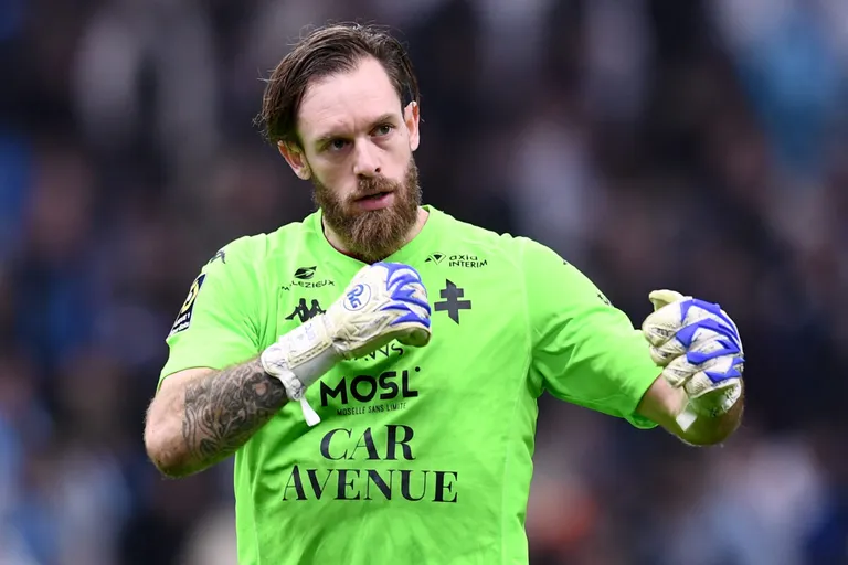 Mercato : Alexandre Oukidja au rebond en Alg&eacute;rie en vue de la CAN 2027 ?
