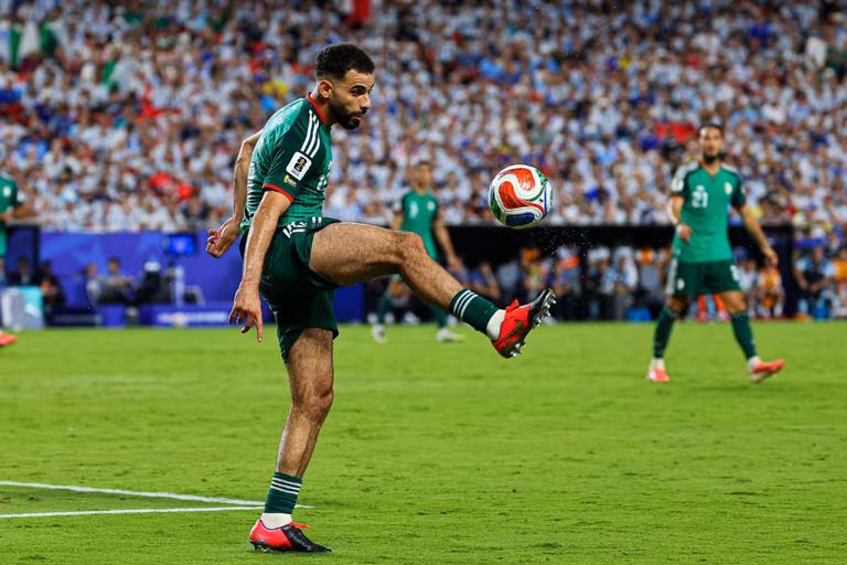 Jordanie-Alg&eacute;rie : choisis tes 11 Fennecs pour relever la t&ecirc;te &agrave; la Coupe du monde 2026
