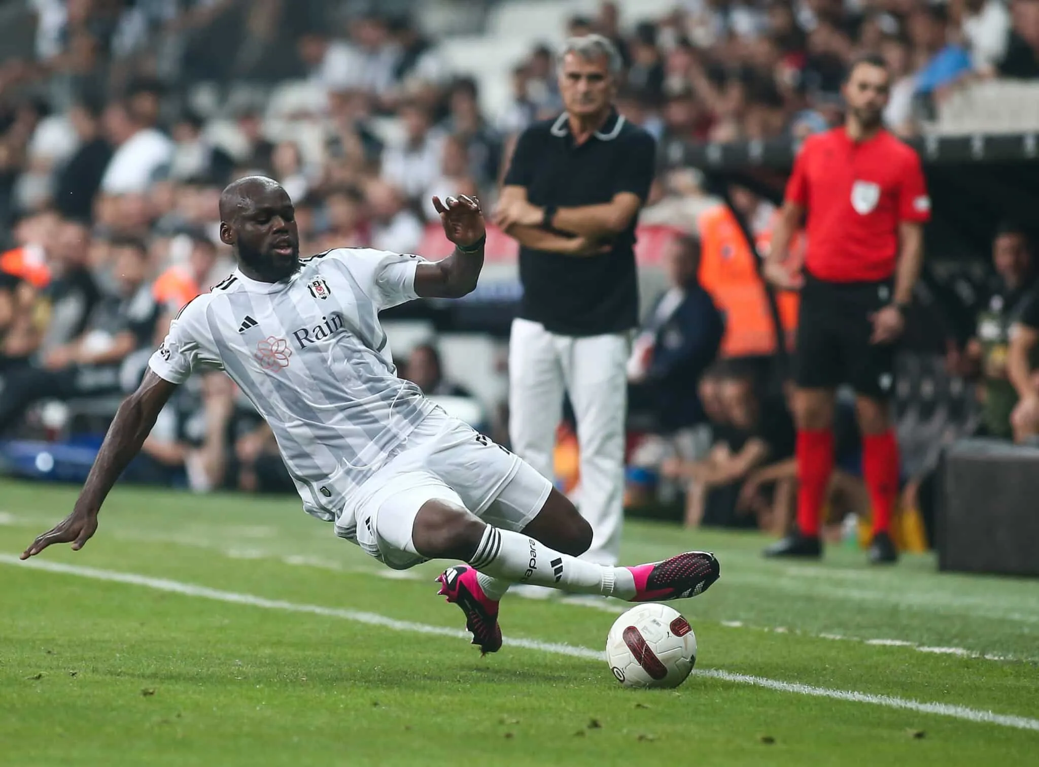 Besiktas : d&eacute;j&agrave; un probl&egrave;me avec Jean Onana ?