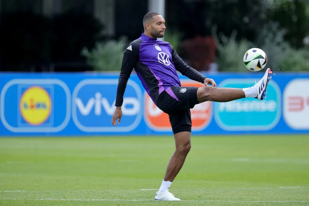 Jonathan Tah, Allemagne