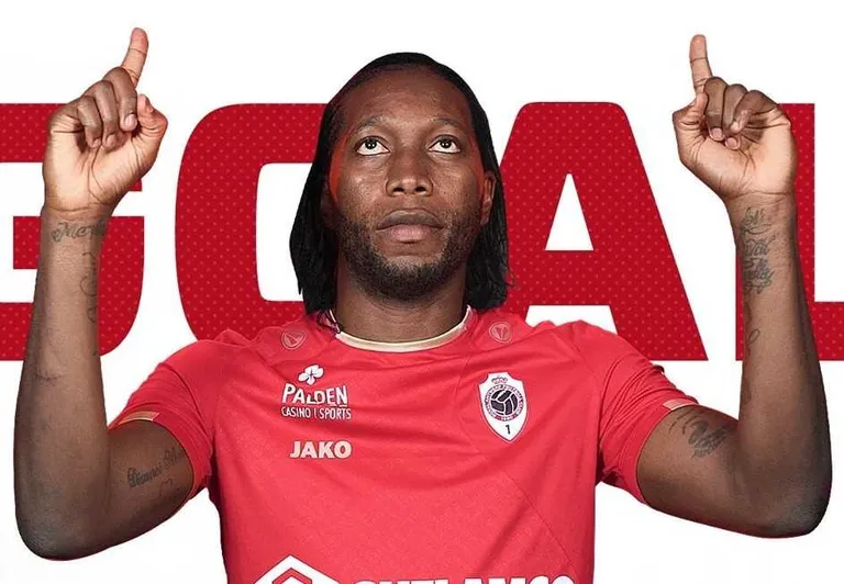 Antwerp&nbsp;: sacr&eacute; Soulier d&rsquo;Eb&egrave;ne, Mbokani envoie un message&nbsp;!