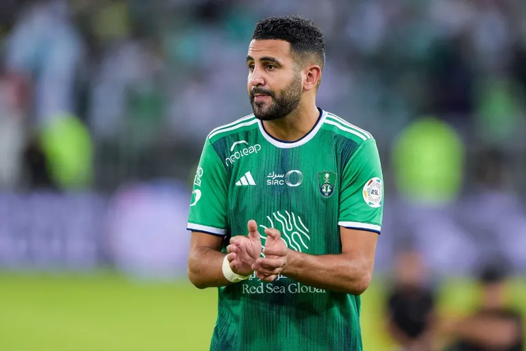 Mercato : Riyad Mahrez annonc&eacute; proche de deux destinations !