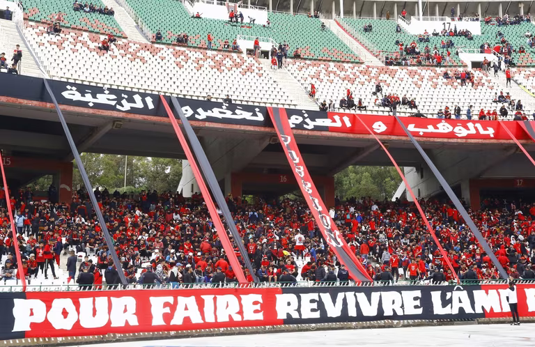 USM Alger : les joueurs et le staff agress&eacute;s &agrave; leur h&ocirc;tel en C&ocirc;te d&rsquo;Ivoire&hellip; par leurs propres supporters