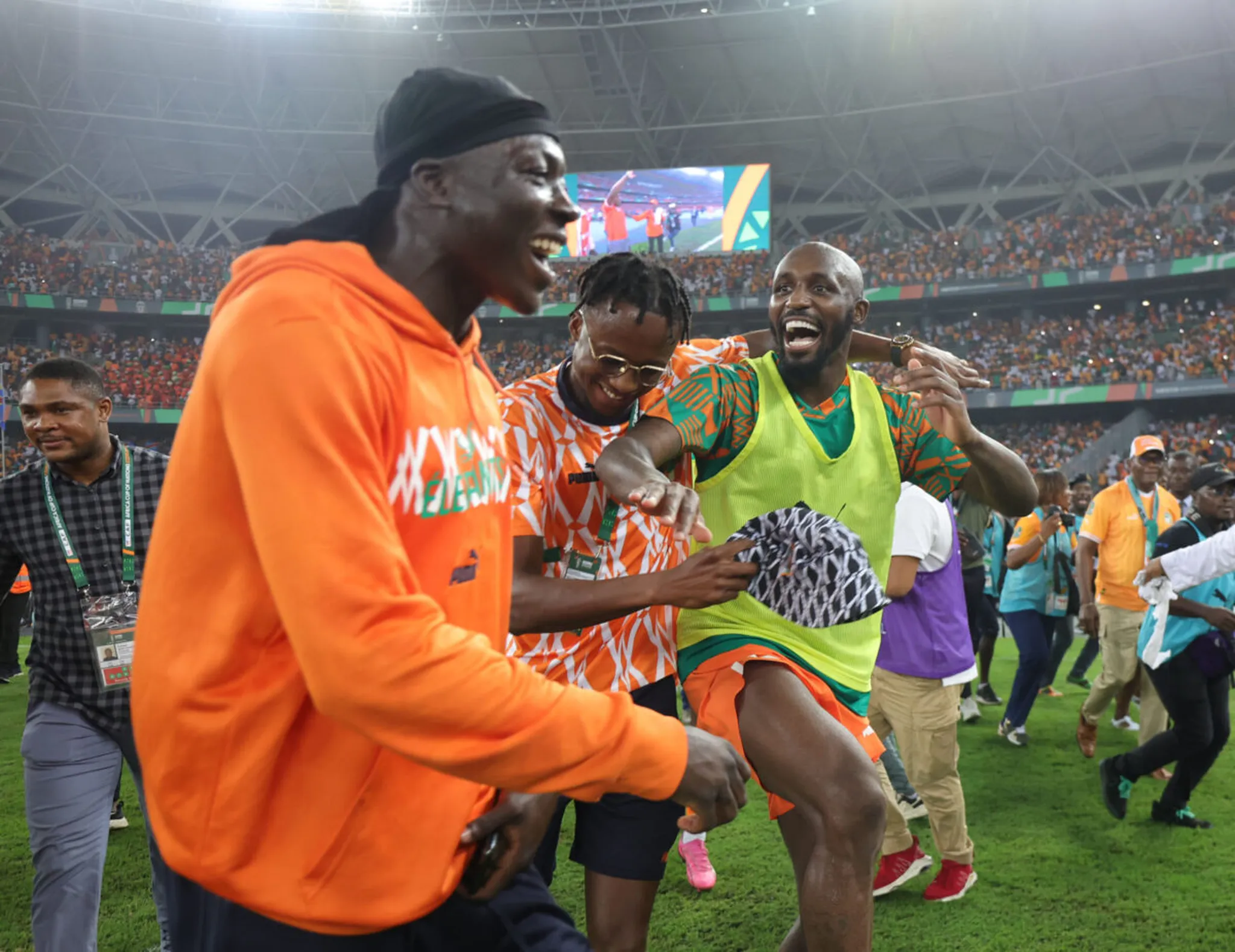 C&ocirc;te d&rsquo;Ivoire : &ldquo;ils vont desserrer&rdquo;, la danse endiabl&eacute;e des joueurs et du pr&eacute;sident