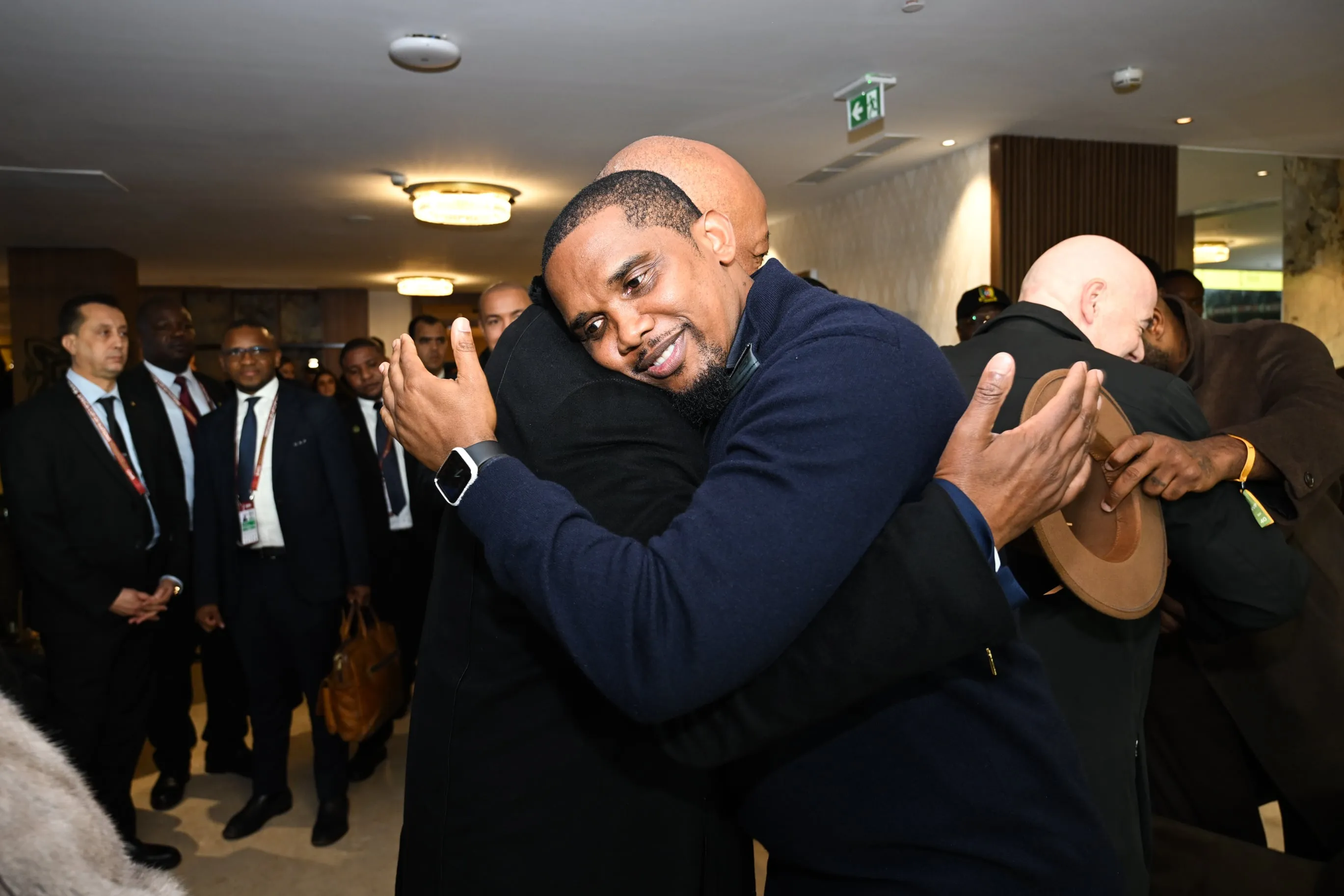Cameroun : Motsepe, bolide&hellip; Eto&rsquo;o flambe pour l&rsquo;inauguration du si&egrave;ge de la Fecafoot