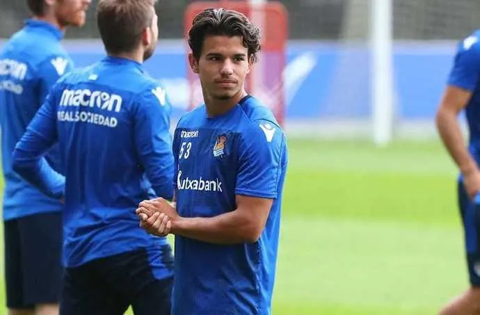 Alg&eacute;rie&nbsp;: un ancien espoir de Saint-Etienne se rapproche des Fennecs