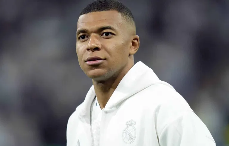 Le prono de Kylian Mbapp&eacute; sur le vainqueur de la CAN 2025