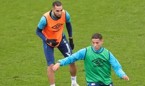 Schalke : Harit et Bentaleb indisciplinés à cause de leur origine, un vainqueur de l’Euro 1996 fait un scandale !