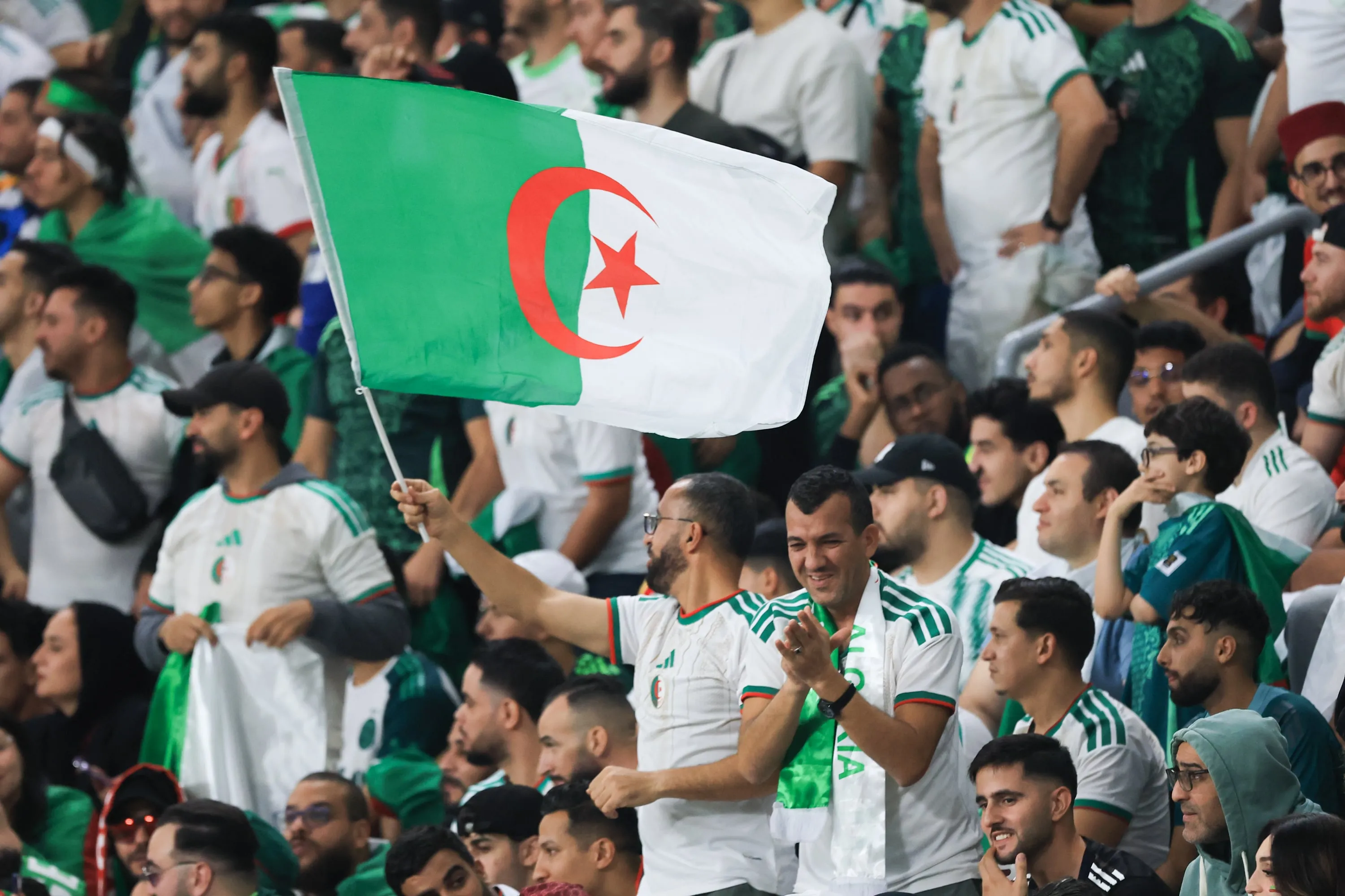 CAN 2025 : la d&eacute;faite du Maroc c&eacute;l&eacute;br&eacute;e en Alg&eacute;rie, symbole d&rsquo;une rivalit&eacute; persistante