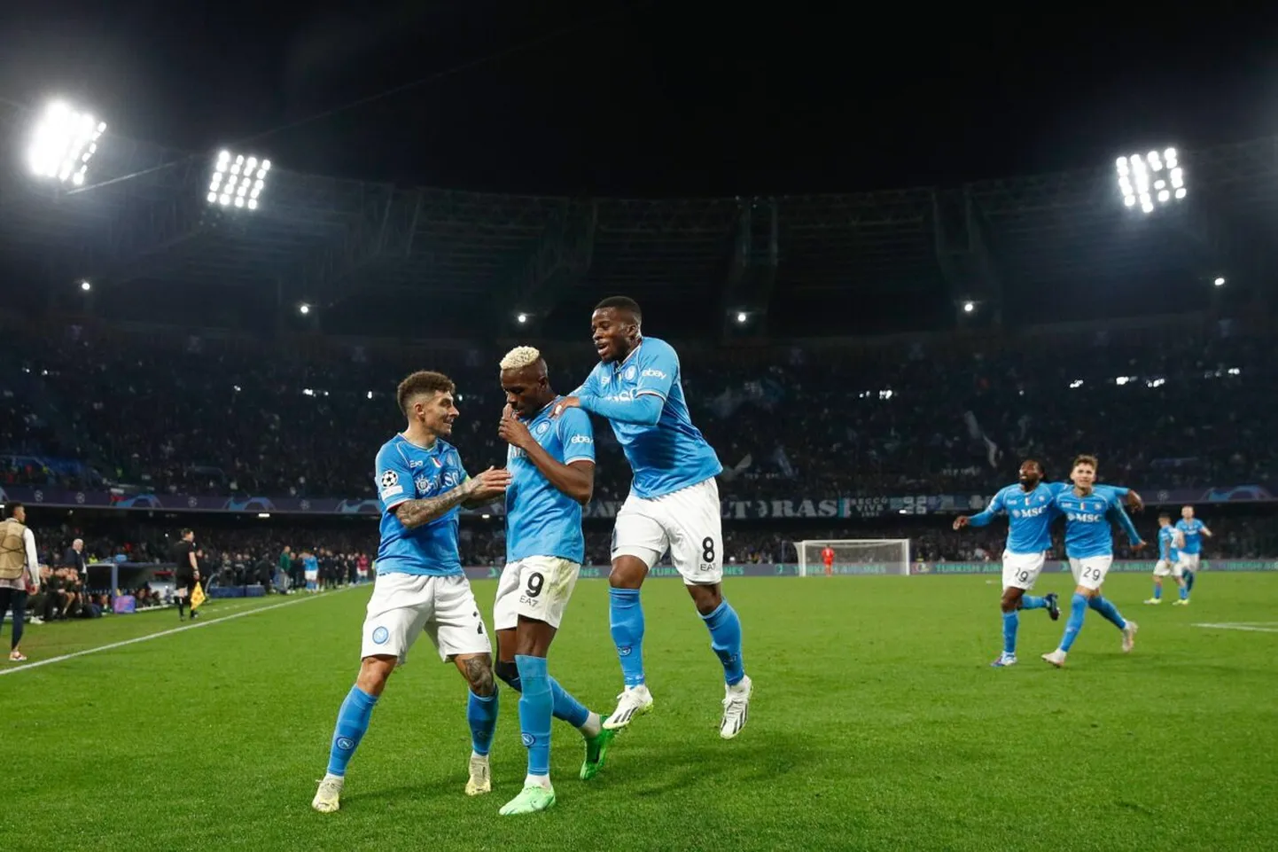 Naples osimhen c&eacute;l&eacute;bration