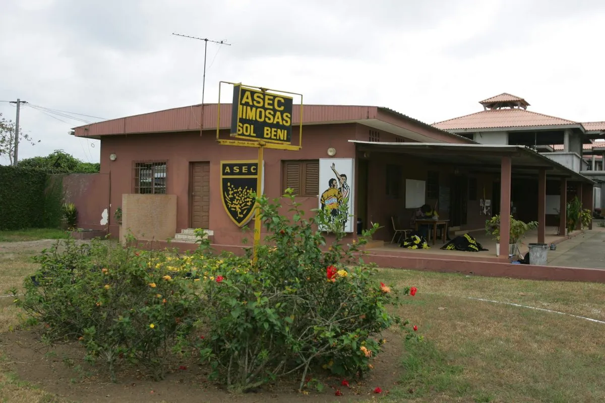 Tour d&rsquo;Afrique des acad&eacute;mies de football : les historiques