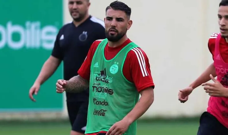 Alg&eacute;rie&nbsp;: une banderole anti-Delort &agrave; Clermont&nbsp;!