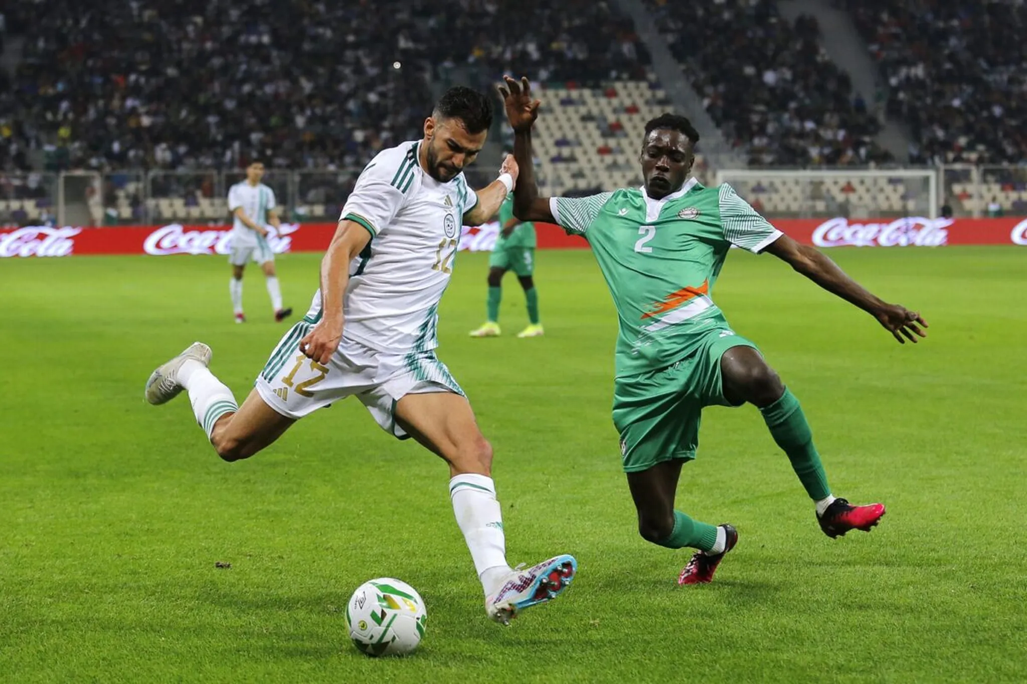 Alg&eacute;rie : un Fennec signe en Angleterre (officiel)