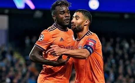 Lyon : m&eacute;content, Maxwel Cornet envoie un message