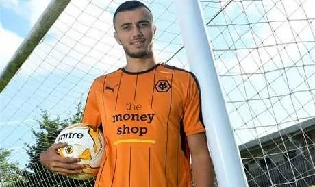 Angers : Saïss officiellement à Wolverhampton, Saihi attendu