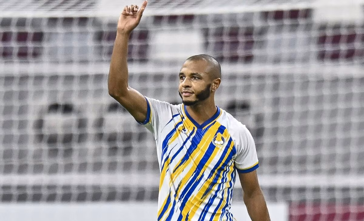 Le but &agrave; la Messi de Yacine Brahimi !