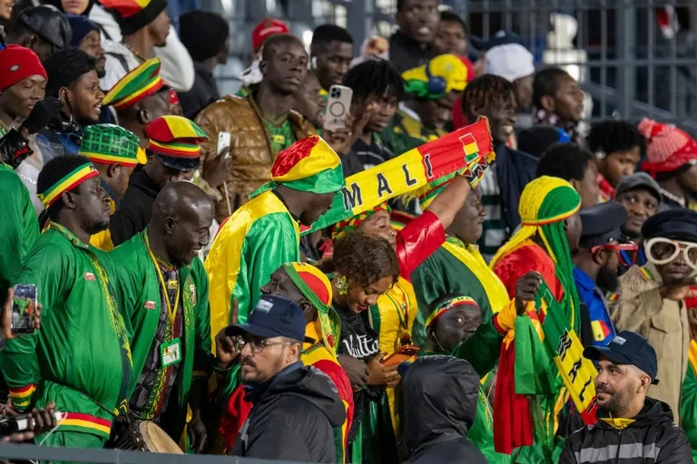 Le Mali change enfin de pr&eacute;sident et attend son s&eacute;lectionneur finaliste de la CAN