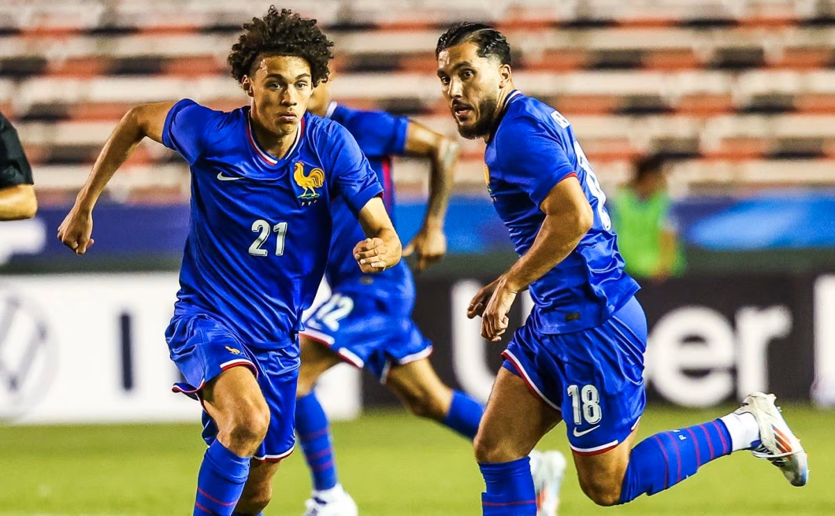 Alg&eacute;rie ou France : Boudebouz conseille Akliouche et Cherki