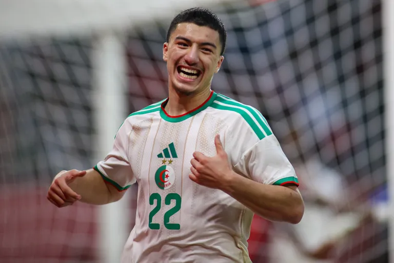 Alg&eacute;rie : &ldquo;c&rsquo;est un top player&rdquo;, Ibrahim Maza adoub&eacute; par Samir Nasri apr&egrave;s sa nouvelle masterclass &agrave; la CAN 2025