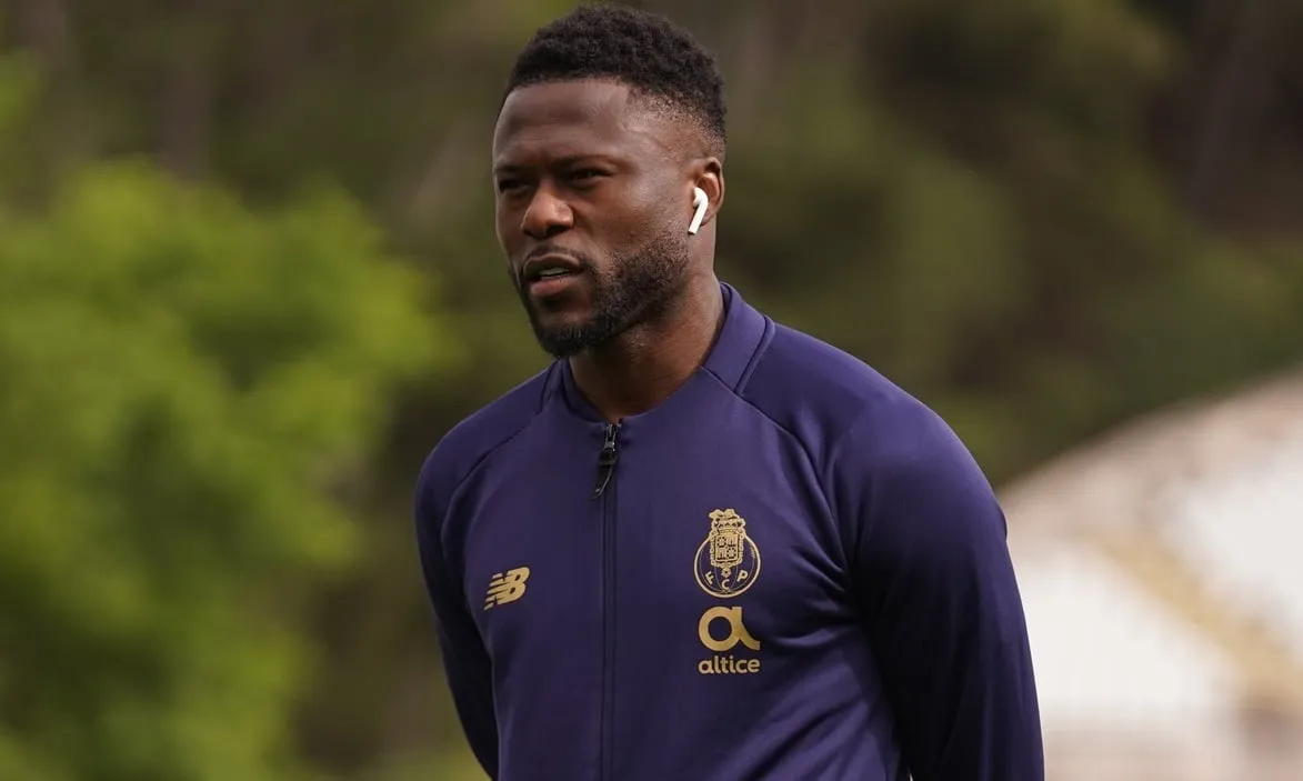 Mercato OM&nbsp;: 27, 32, 34 ans&hellip; Quel &acirc;ge a r&eacute;ellement Mbemba&nbsp;?